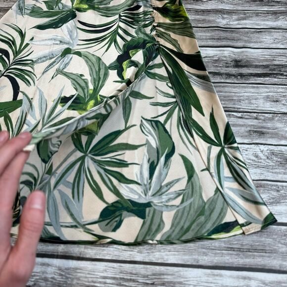 Victoria's Secret VS Women's Satin A Line Skirt Pale Pink Green XS Extra Small - Picture 6 of 13